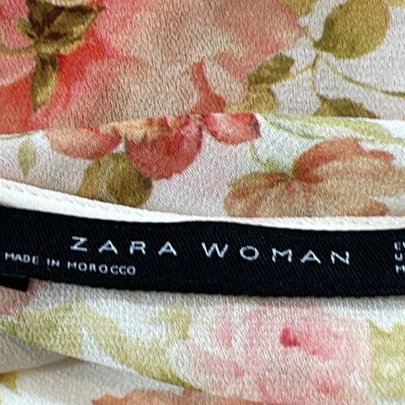 Zara Woman Wrap-Around Roses Floral Print Blouse w Deep V-Neck Cream & Peach - Picture 4 of 8